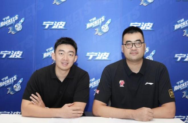 包含CBA联赛因疫情暂停，球员和教练员将进行隔离观察的词条