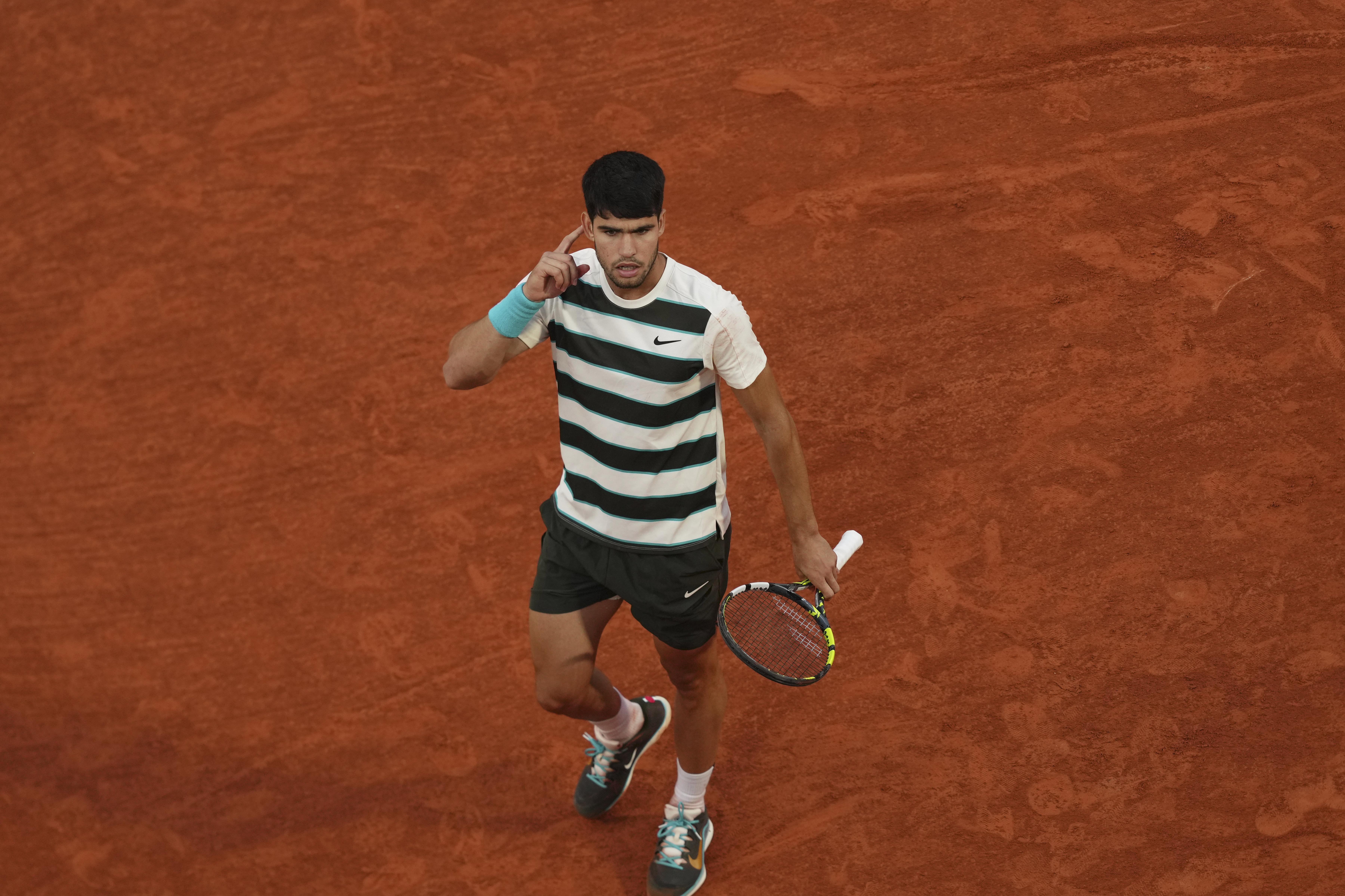 包含澳大利亚网球队力克日本网球队，阿尔卡拉斯惊艳世界的词条