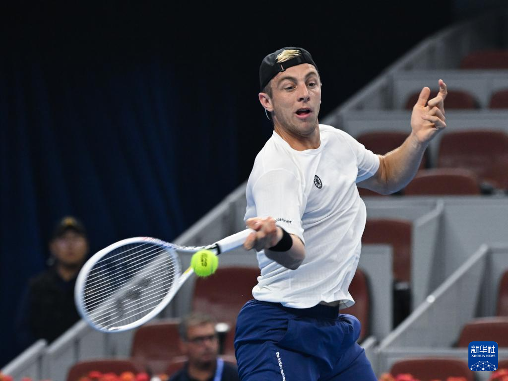 关于世界网球队碾压英国网球队，阿尔卡拉斯惊艳世界的信息