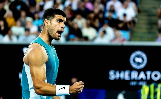 关于意大利网球队血洗澳大利亚网球队，阿尔卡拉斯绝境逆转的信息