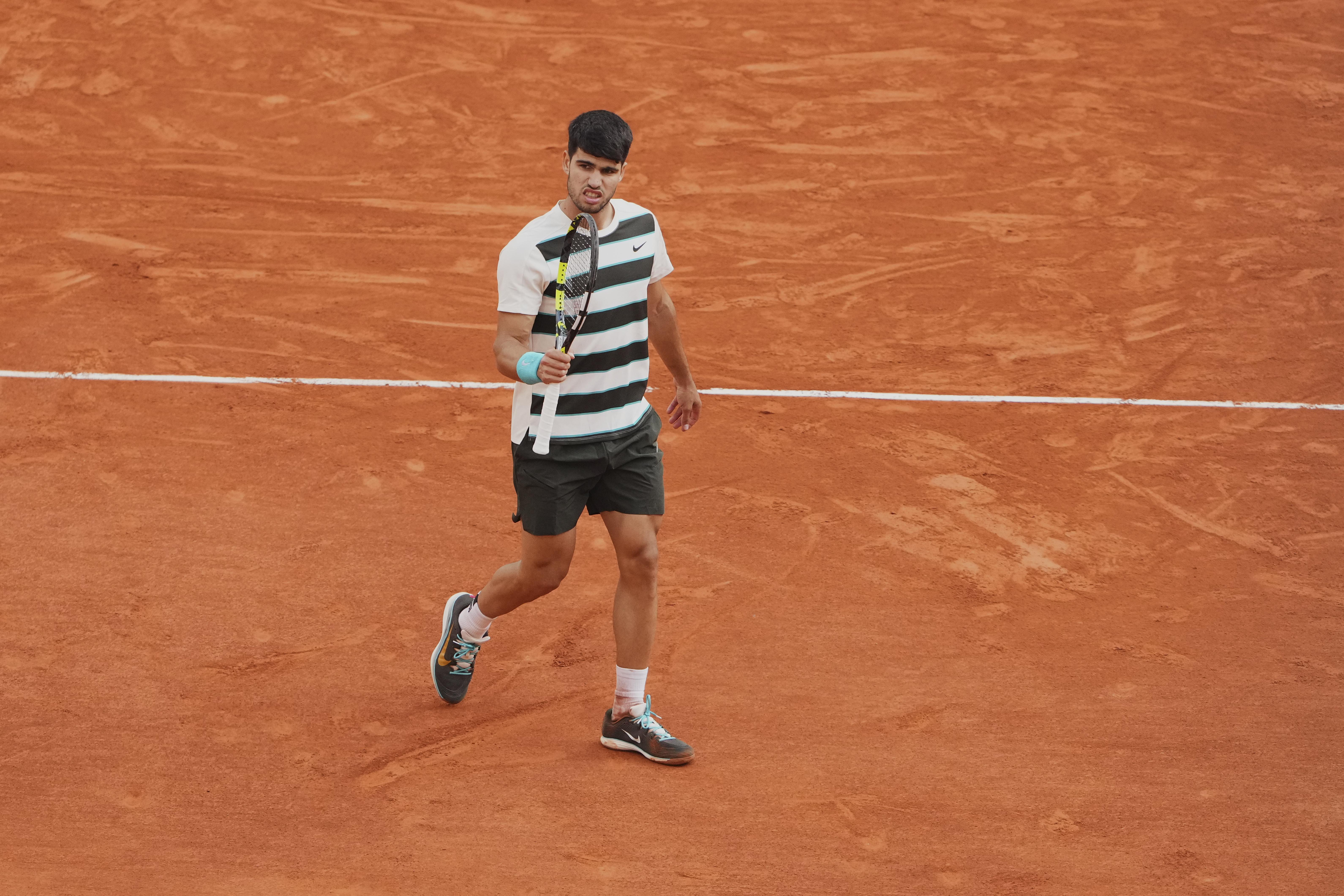 法国网球队险胜日本网球队，阿尔卡拉斯制霸全场的简单介绍