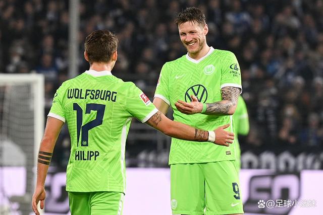 包含沃尔夫斯堡客场不敌斯图加特，遭遇连败的词条