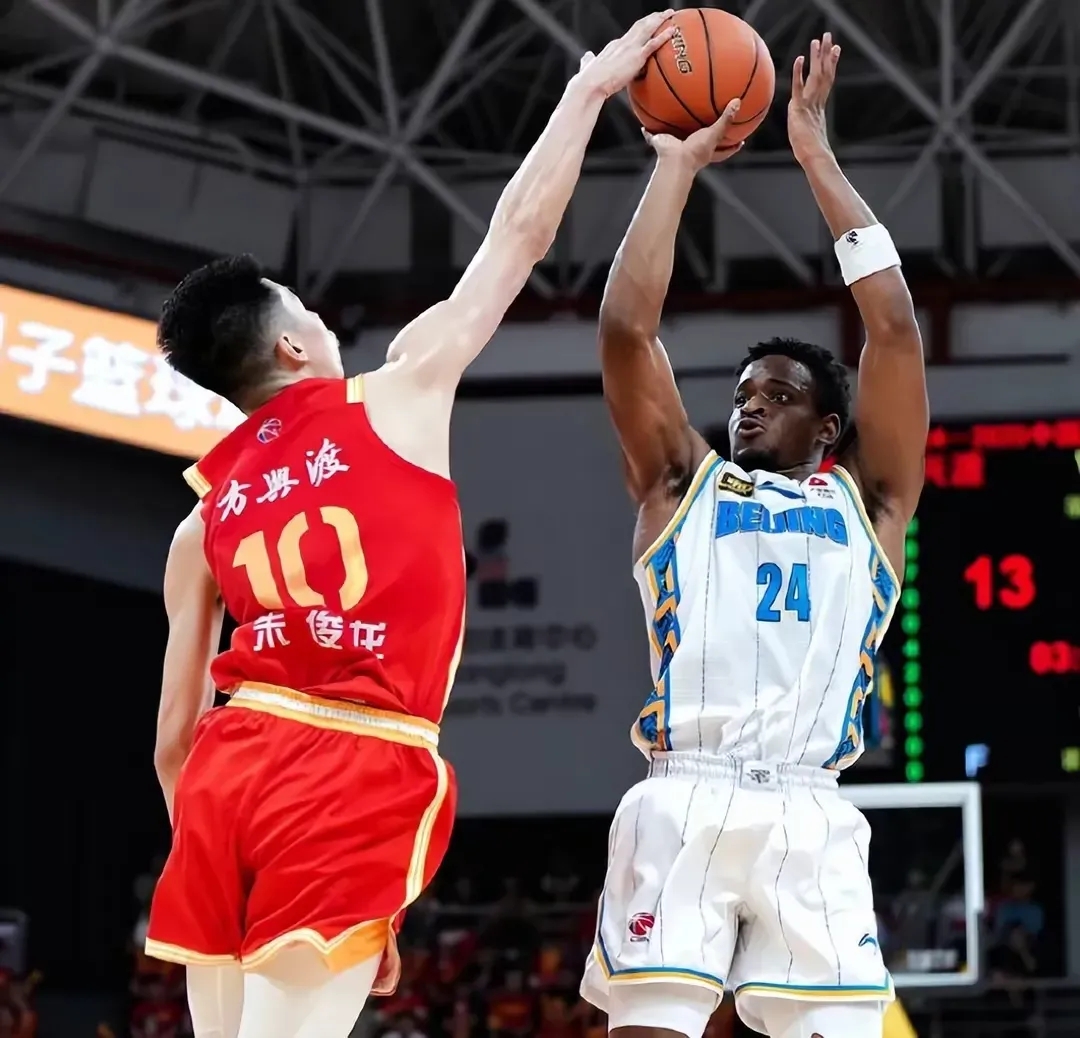 严密防守令对手毫无喘息机会，球队取胜在望的简单介绍