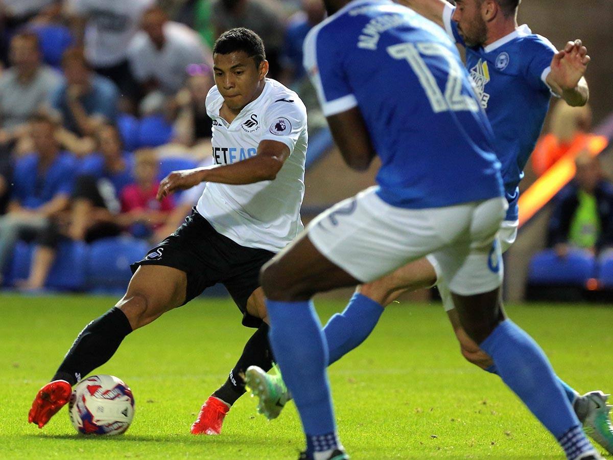 斯旺西战平富勒姆，双方踢出激烈比赛