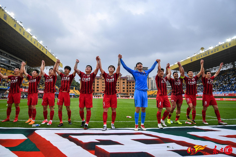 关于恒大与上港即将在重要赛事中交锋，争夺胜利称王的信息