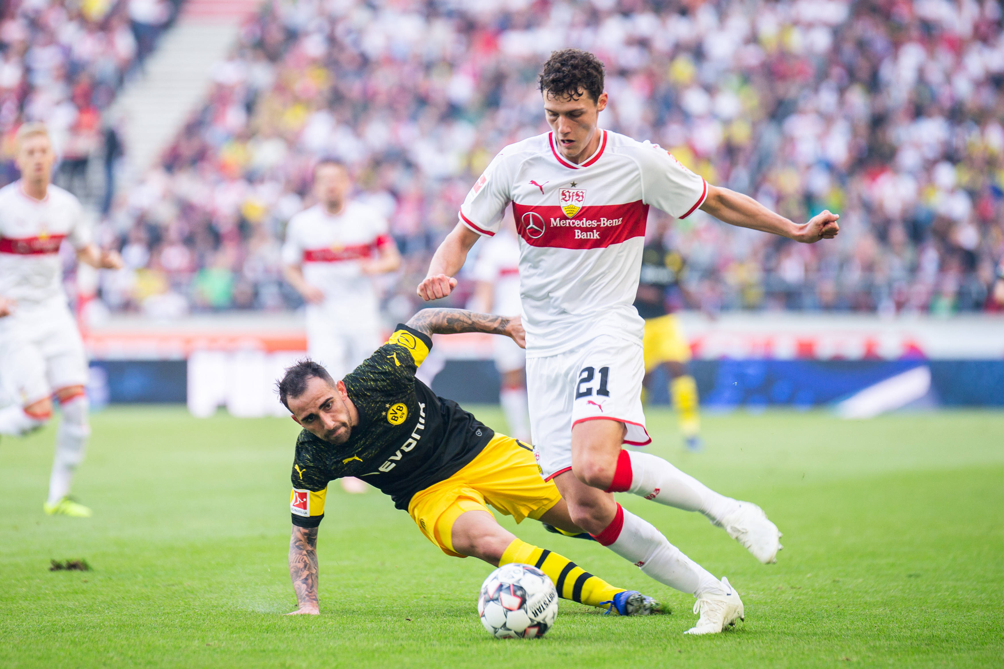 斯图加特主场不敌强敌，遭遇劲敌