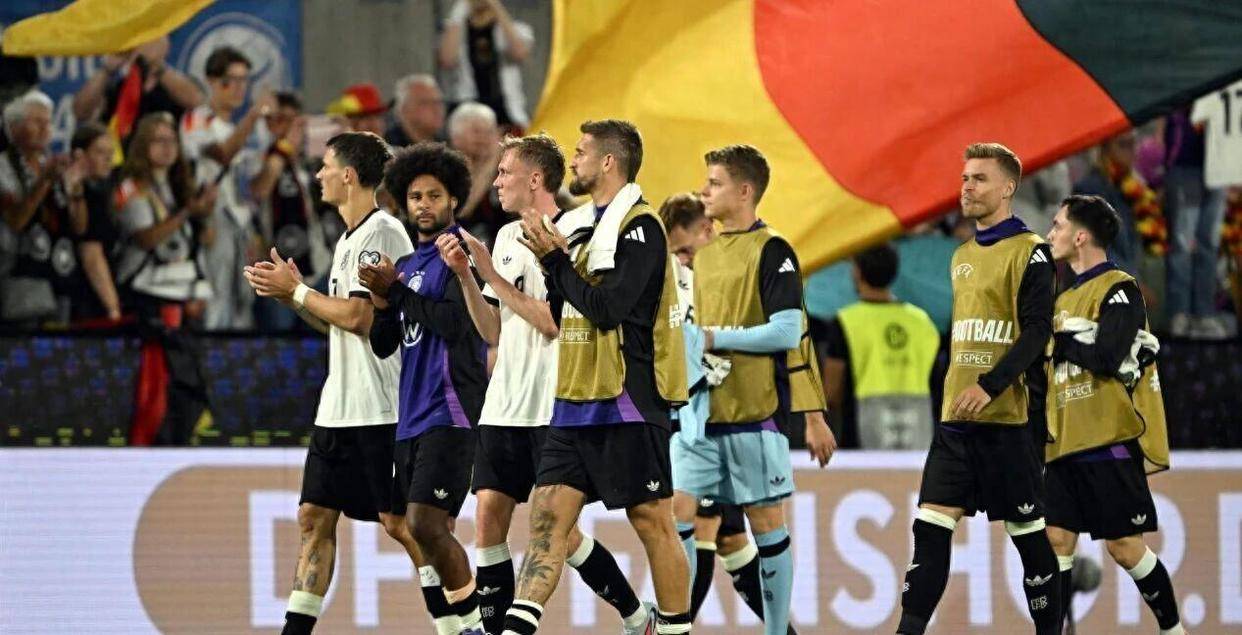 关于德国主帅点名褒奖:欧预赛前夕球员状态回暖的信息 关于德国主帅点名褒奖:欧预赛前夕球员状态回暖的信息