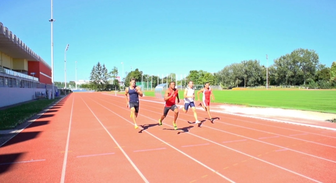 紧张刺激的比赛让人屏息以待