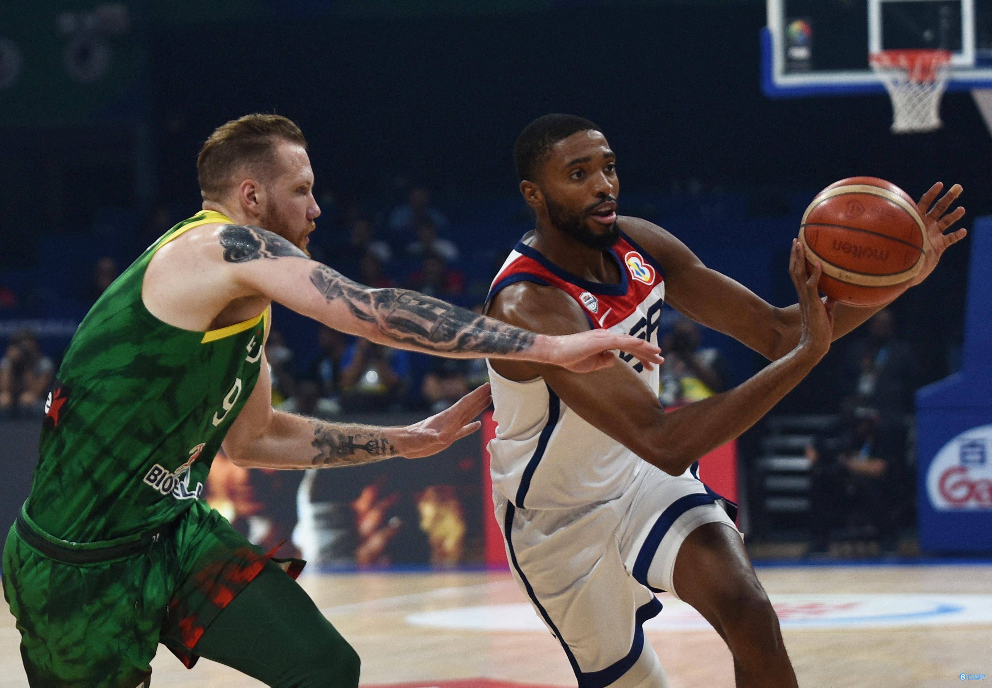 篮球联赛中球员的表现被赞誉