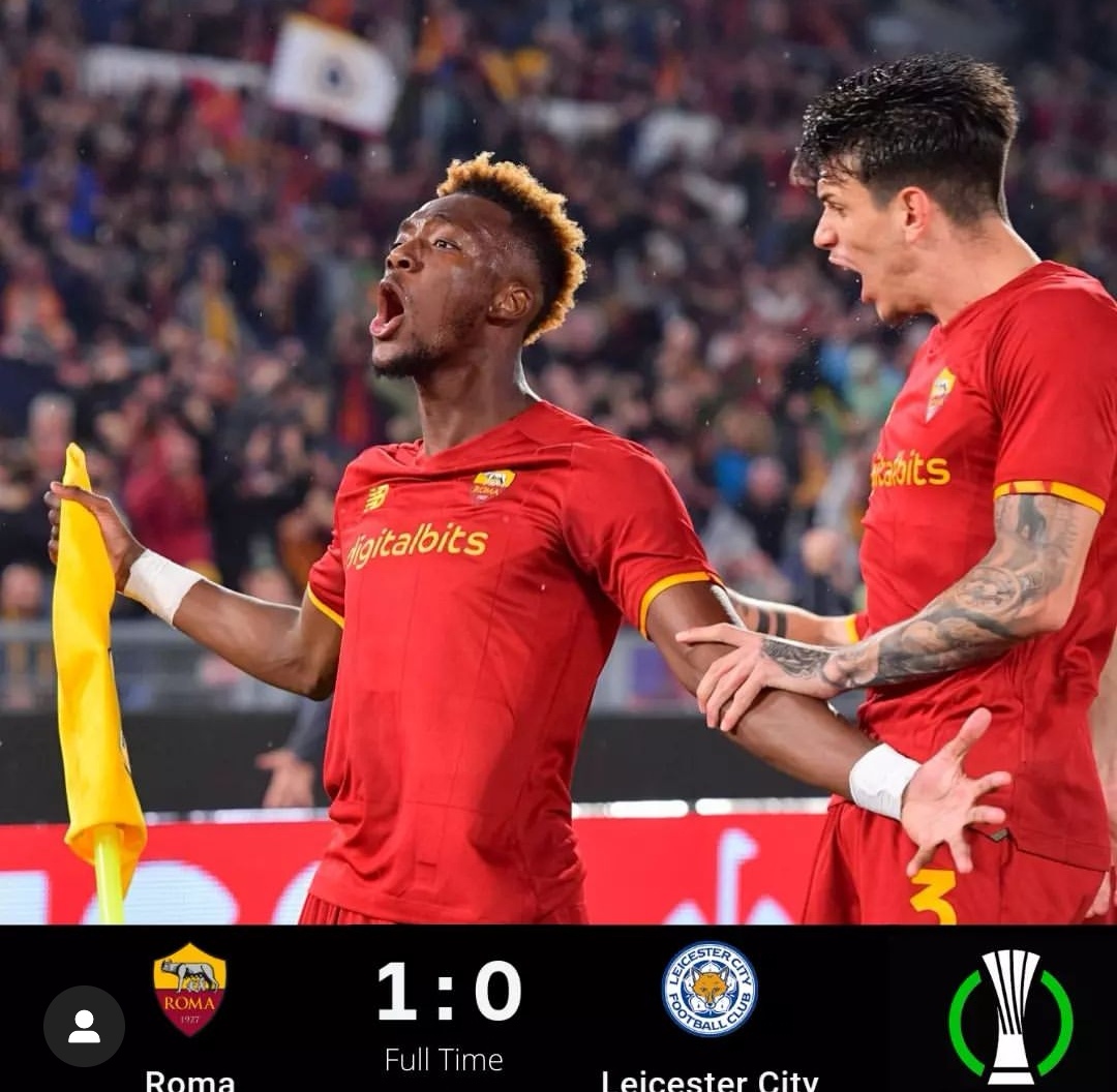 包含体验惊喜，球迷掌声如雷锣鼓雷动的词条