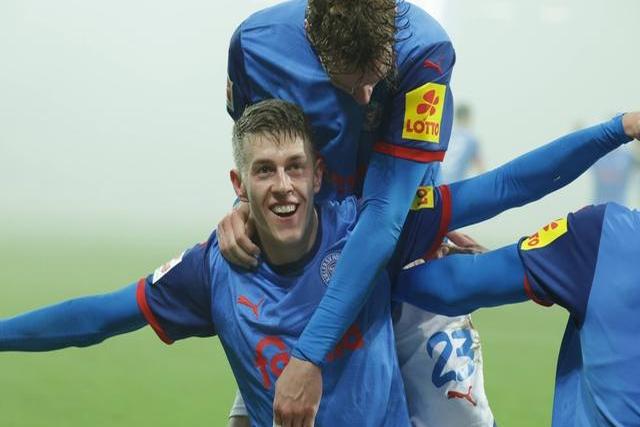 沃尔夫斯堡迎战汉堡，争夺欧战资格的简单介绍