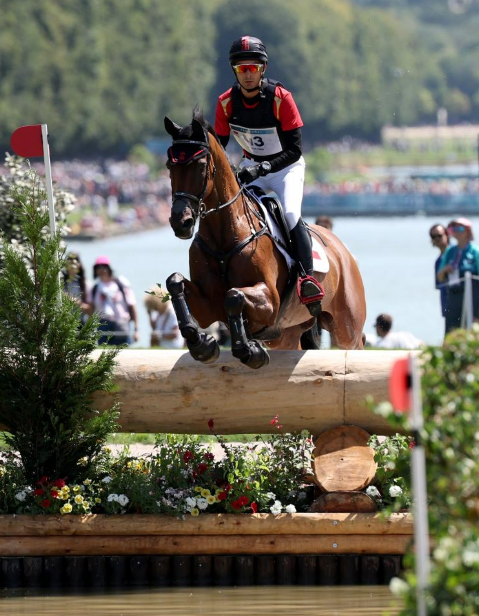 中国新生代马术选手展现实力