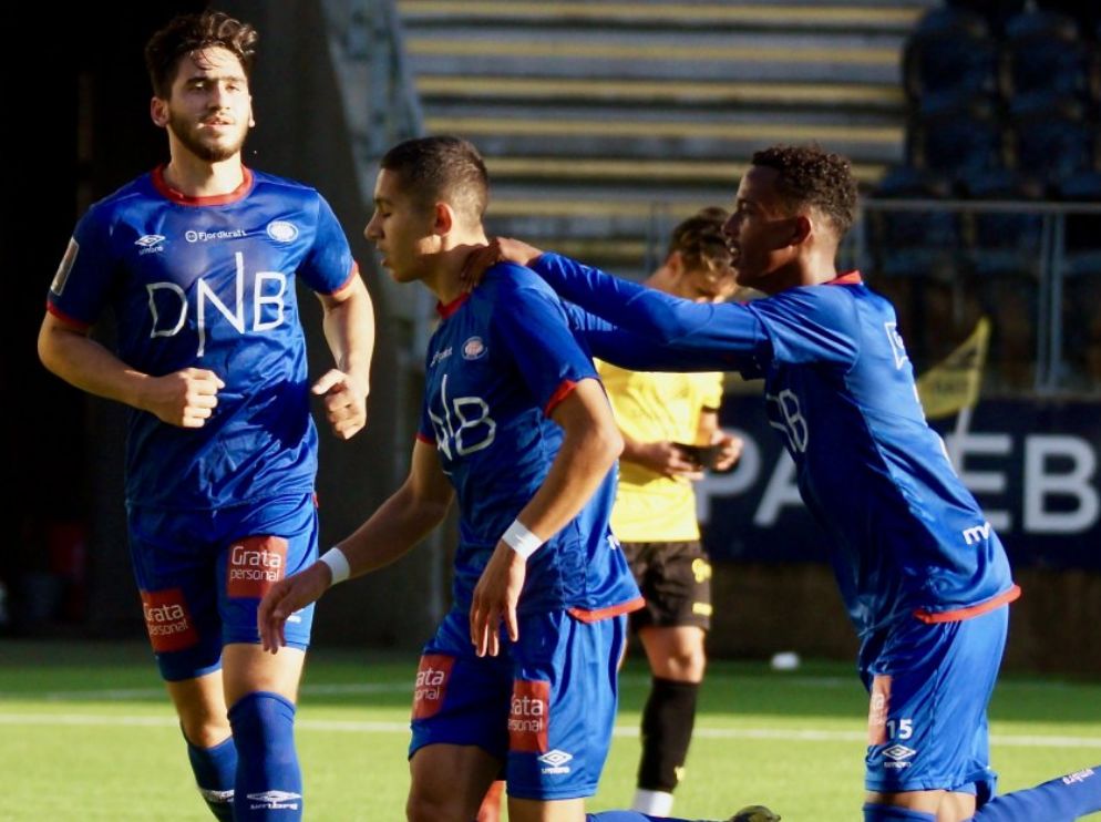 都灵主场惊险获胜，保持领先优势的简单介绍