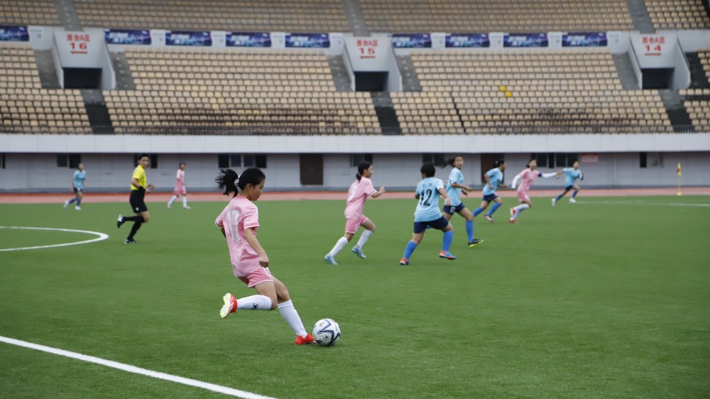 体育赛事中的足球比赛开拓了观赏市场