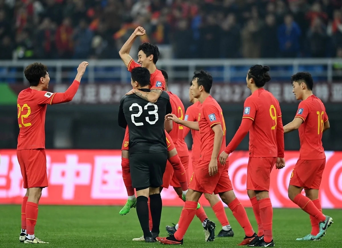 亚洲足球比赛频频上演悬念战,球迷心跳加速的简单介绍 亚洲足球比赛频频上演悬念战,球迷心跳加速的简单介绍