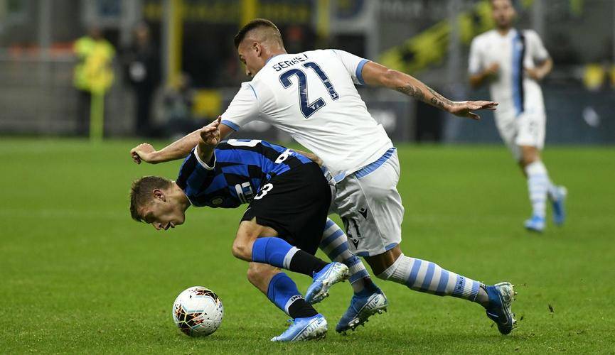 主客场轮番对战，悬念丛生势均力敌