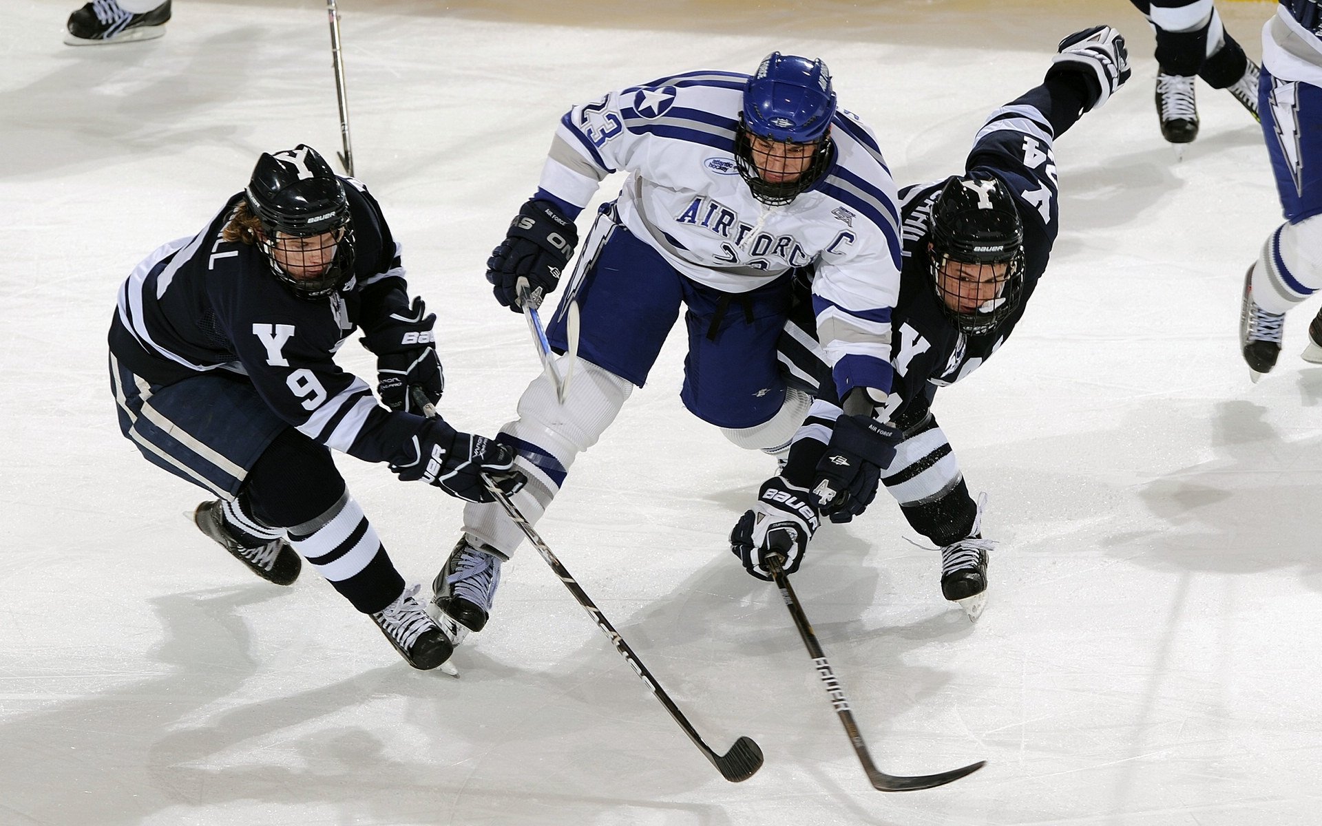 火箭狂胜掘金,恩比德成为关键先生