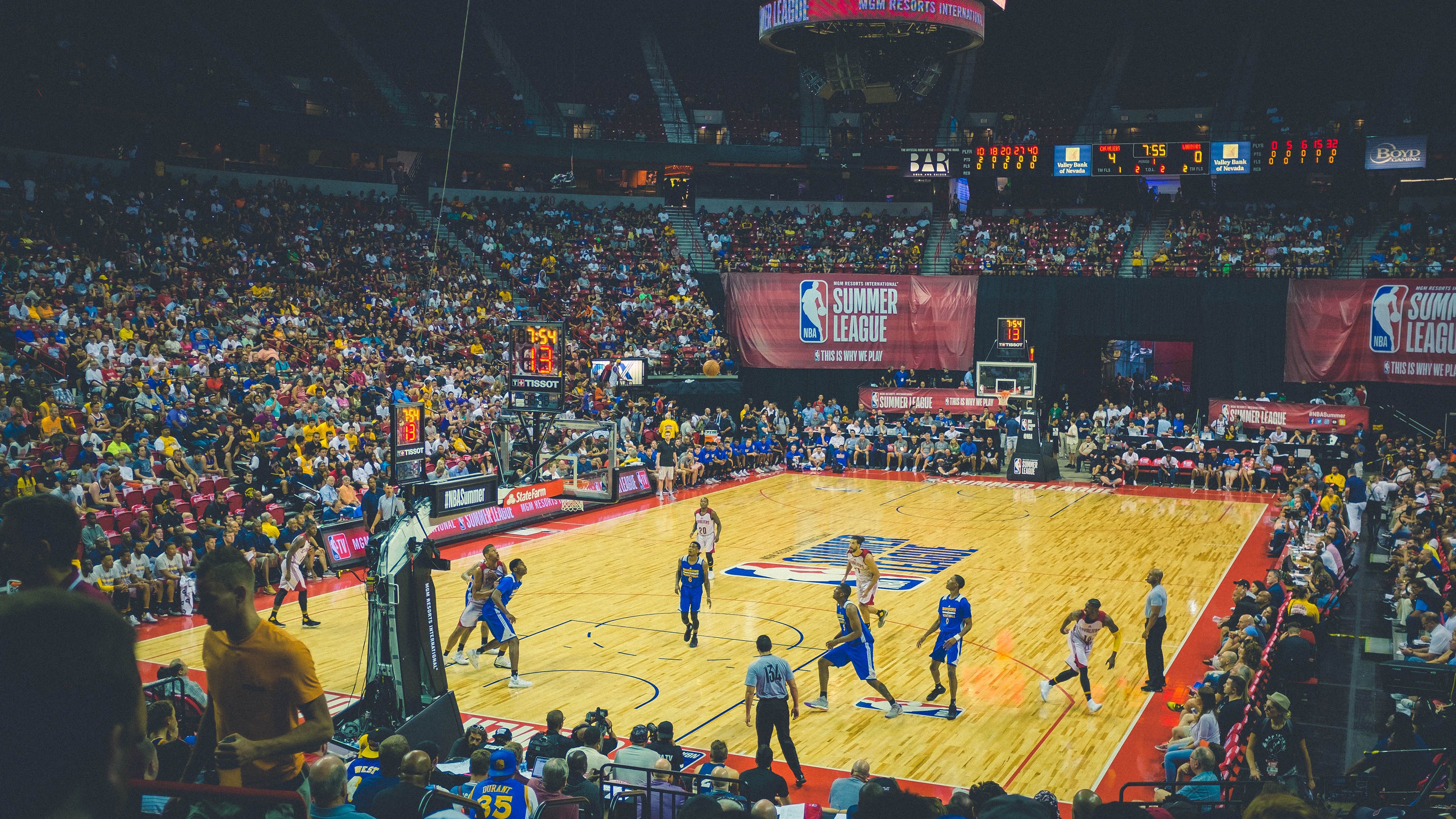 梅赛德斯力克红牛二队，塞恩斯状态火热，一场技术与意志的胜利